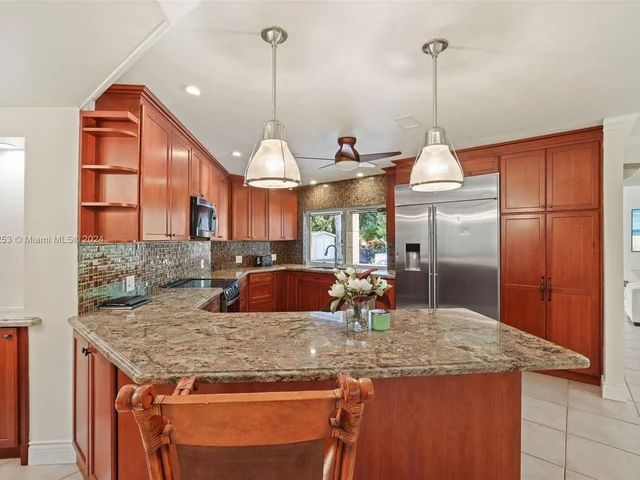 15224 SW 80th Ave, Palmetto Bay FL 33157