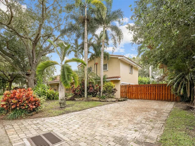 15224 SW 80th Ave, Palmetto Bay FL 33157