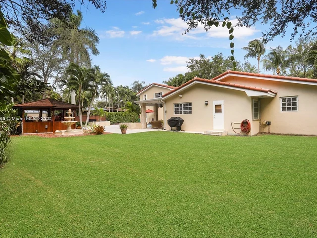 15224 SW 80th Ave, Palmetto Bay FL 33157