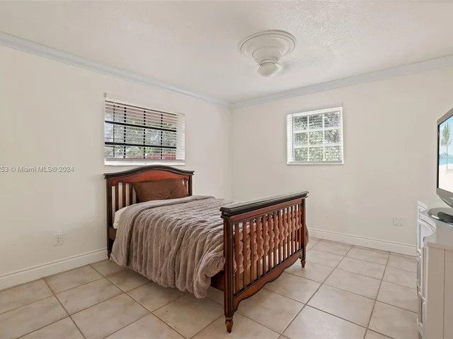 15224 SW 80th Ave, Palmetto Bay FL 33157