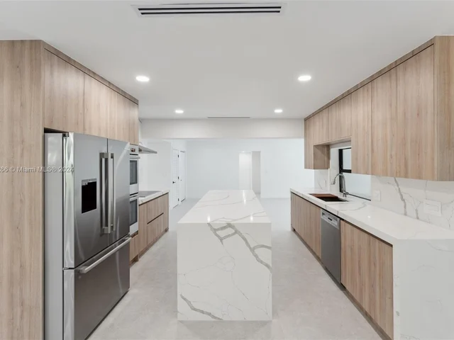 11340 SW 74th Ct, Pinecrest FL 33156