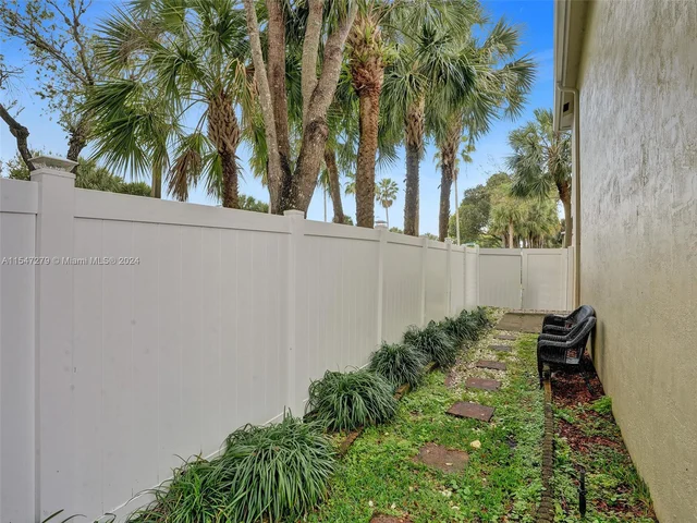 6002 Harbor Isle Way # 513, Tamarac FL 33321