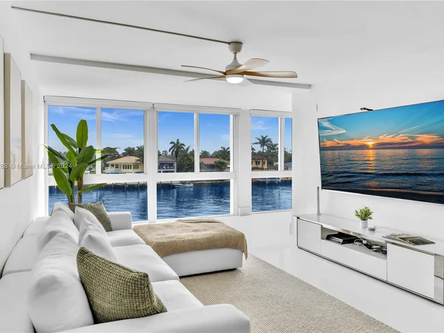 3100 NE 49th St # 303, Fort Lauderdale FL 33308