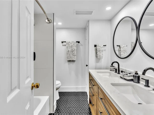 3100 NE 49th St # 303, Fort Lauderdale FL 33308