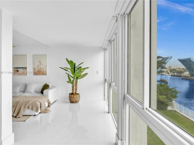 3100 NE 49th St # 303, Fort Lauderdale FL 33308