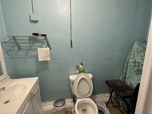 15365 Lincoln Dr, Homestead FL 33033