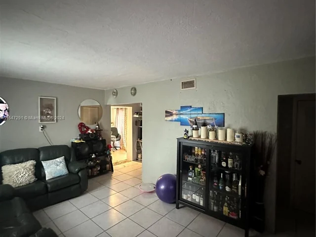 15365 Lincoln Dr, Homestead FL 33033