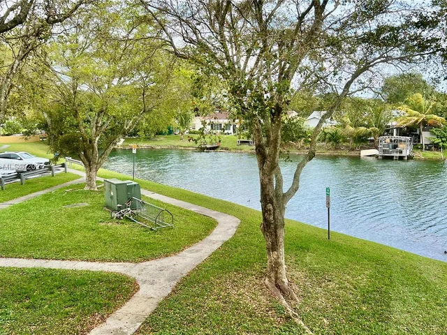 6901 SW 147th Ave # 2E, Miami FL 33193