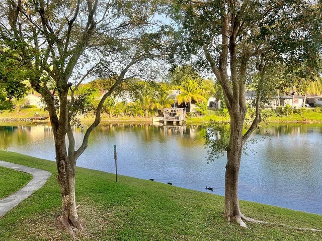 6901 SW 147th Ave # 2E, Miami FL 33193