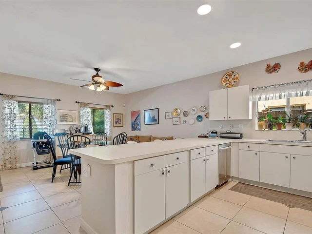 13830 SW 127th Ct, Miami FL 33186