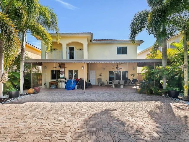 13830 SW 127th Ct, Miami FL 33186