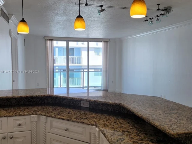 6917 Collins Ave # 1612, Miami Beach FL 33141