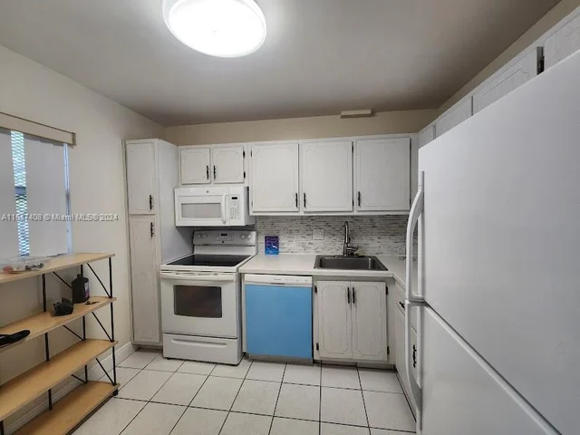 8350 Sands Point Blvd # E309, Tamarac FL 33321