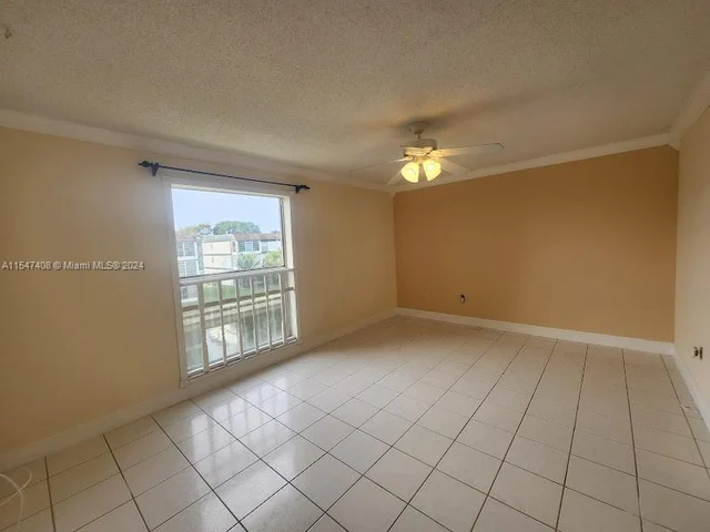 8350 Sands Point Blvd # E309, Tamarac FL 33321