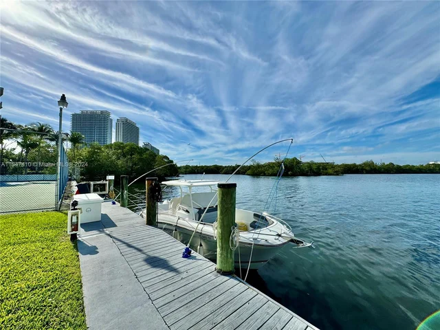 16546 NE 26th Ave # 3G, North Miami Beach FL 33160