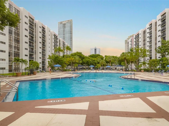 17021 N Bay Rd # 402, Sunny Isles Beach FL 33160