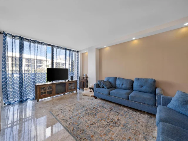 17021 N Bay Rd # 402, Sunny Isles Beach FL 33160