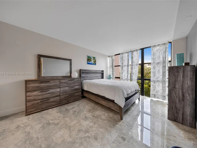 17021 N Bay Rd # 402, Sunny Isles Beach FL 33160