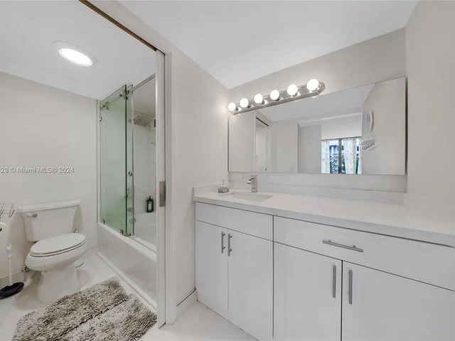 17021 N Bay Rd # 402, Sunny Isles Beach FL 33160