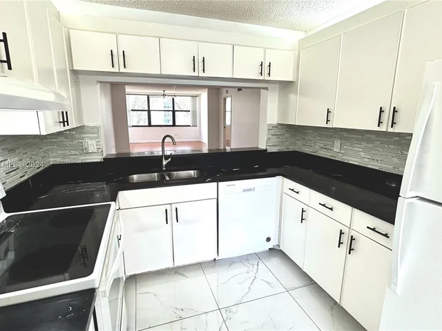 10344 E Clairmont Cir # 203, Tamarac FL 33321