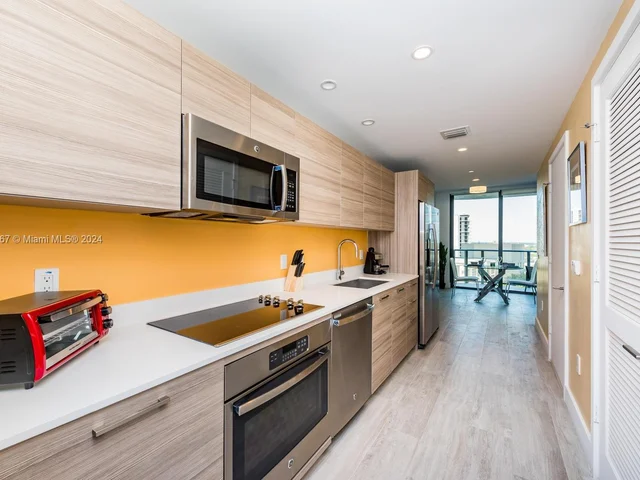 121 NE 34th St # 1415, Miami FL 33137