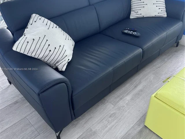 121 NE 34th St # 1415, Miami FL 33137