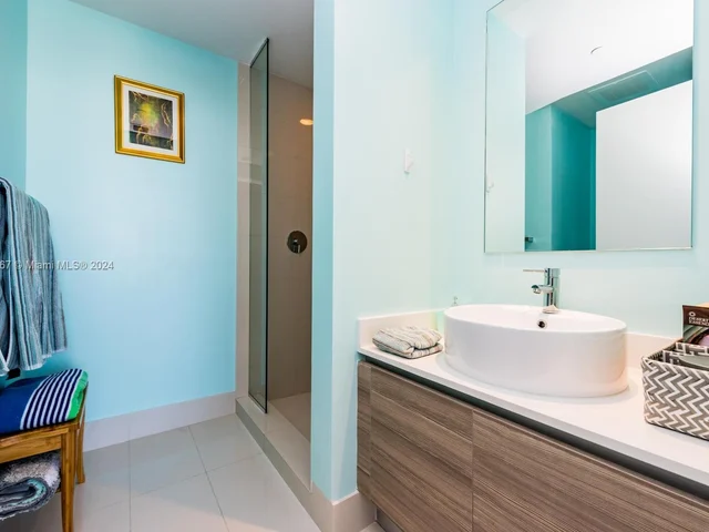 121 NE 34th St # 1415, Miami FL 33137