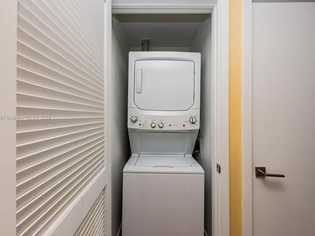 121 NE 34th St # 1415, Miami FL 33137