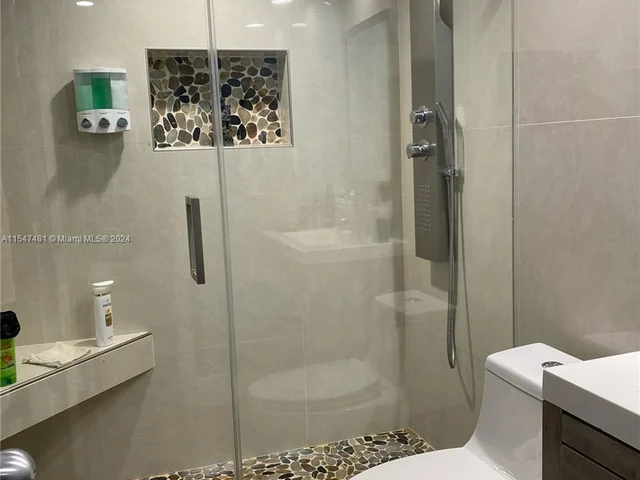 14530 SW 142nd Place Cir, Miami FL 33186