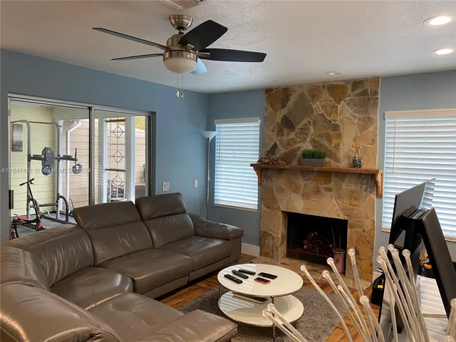 14530 SW 142nd Place Cir, Miami FL 33186