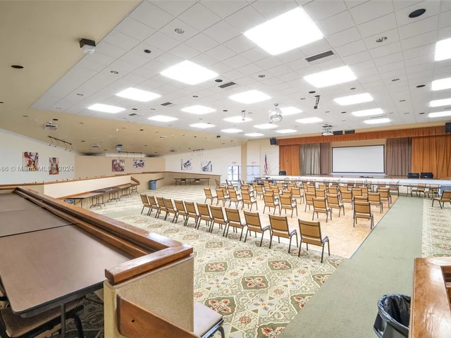 9310 Sunrise Lakes Blvd # 110, Sunrise FL 33322