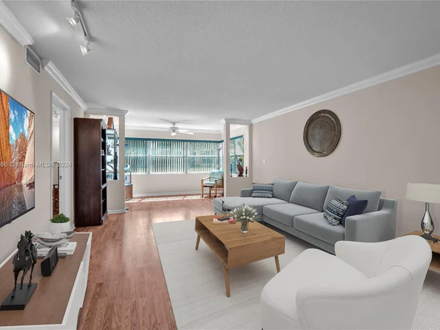 9310 Sunrise Lakes Blvd # 110, Sunrise FL 33322