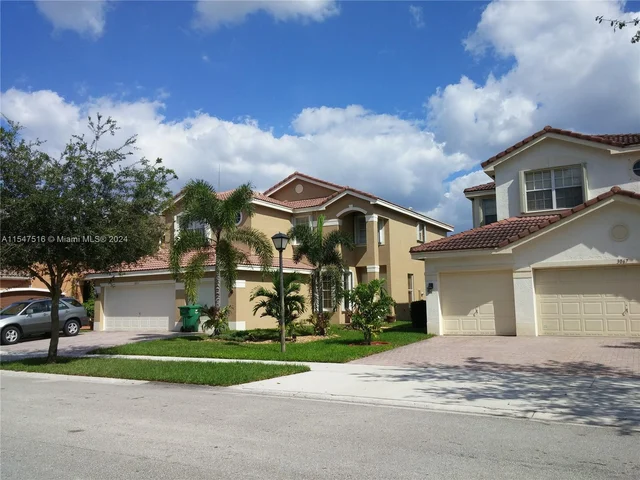 2151 SW 67th Ter, Miramar FL 33023