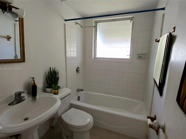 2151 SW 67th Ter, Miramar FL 33023