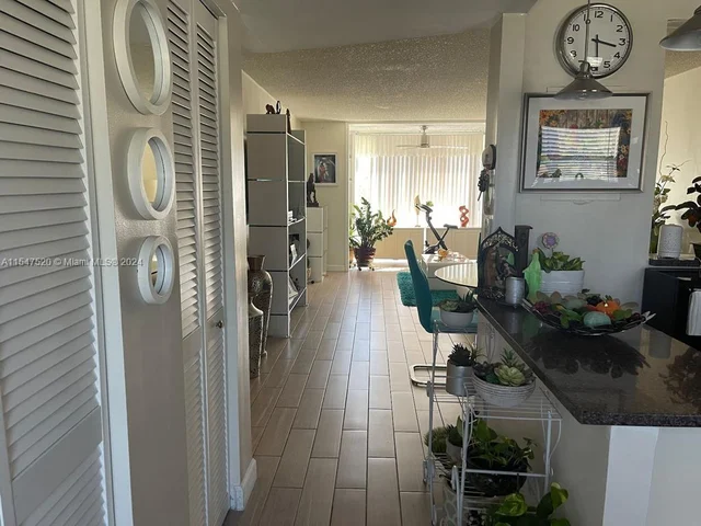 9281 Sunrise Lakes Blvd # 203, Sunrise FL 33322