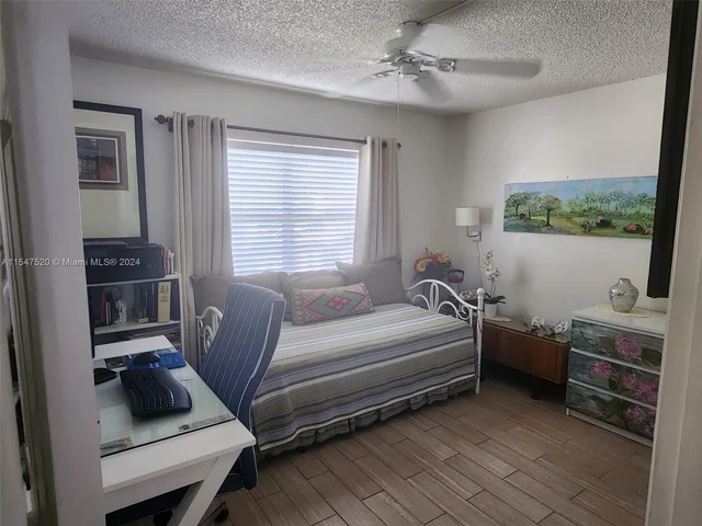 9281 Sunrise Lakes Blvd # 203, Sunrise FL 33322