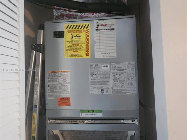 9281 Sunrise Lakes Blvd # 203, Sunrise FL 33322