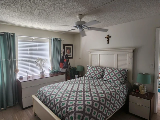 9281 Sunrise Lakes Blvd # 203, Sunrise FL 33322