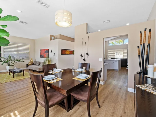 18361 NW 10th St, Pembroke Pines FL 33029