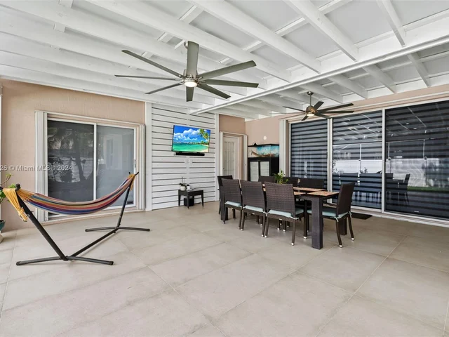 18361 NW 10th St, Pembroke Pines FL 33029