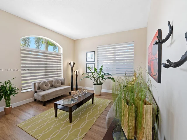 18361 NW 10th St, Pembroke Pines FL 33029