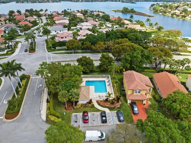 18361 NW 10th St, Pembroke Pines FL 33029