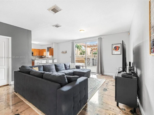 834 NW 135th Ave # 834, Pembroke Pines FL 33028