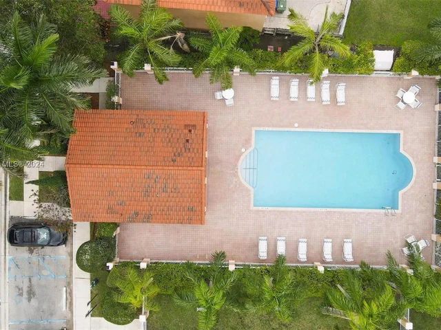 834 NW 135th Ave # 834, Pembroke Pines FL 33028