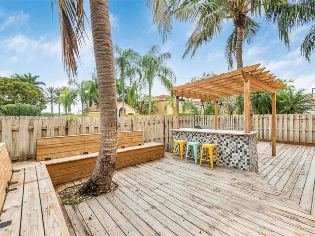 834 NW 135th Ave # 834, Pembroke Pines FL 33028