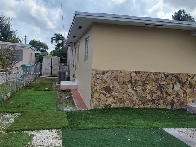 7272 SW 21st St # 0, Miami FL 33155