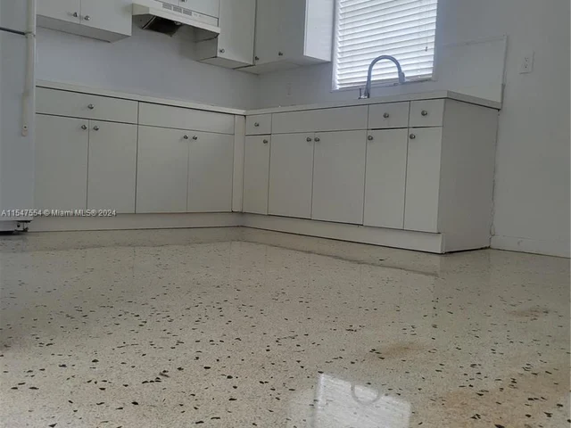 7272 SW 21st St # 0, Miami FL 33155