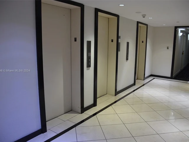 200 SE 15th Rd # 7A, Miami FL 33129