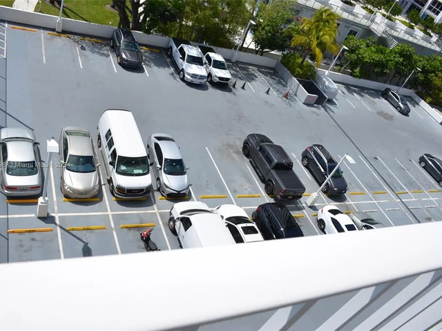 200 SE 15th Rd # 7A, Miami FL 33129