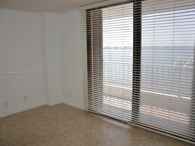 200 SE 15th Rd # 7A, Miami FL 33129